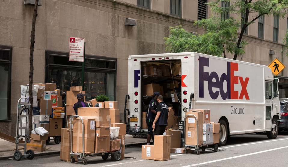 Fedex Fake Delivery Notice Text Message & Email - Unexpected Package - Beware of Scam